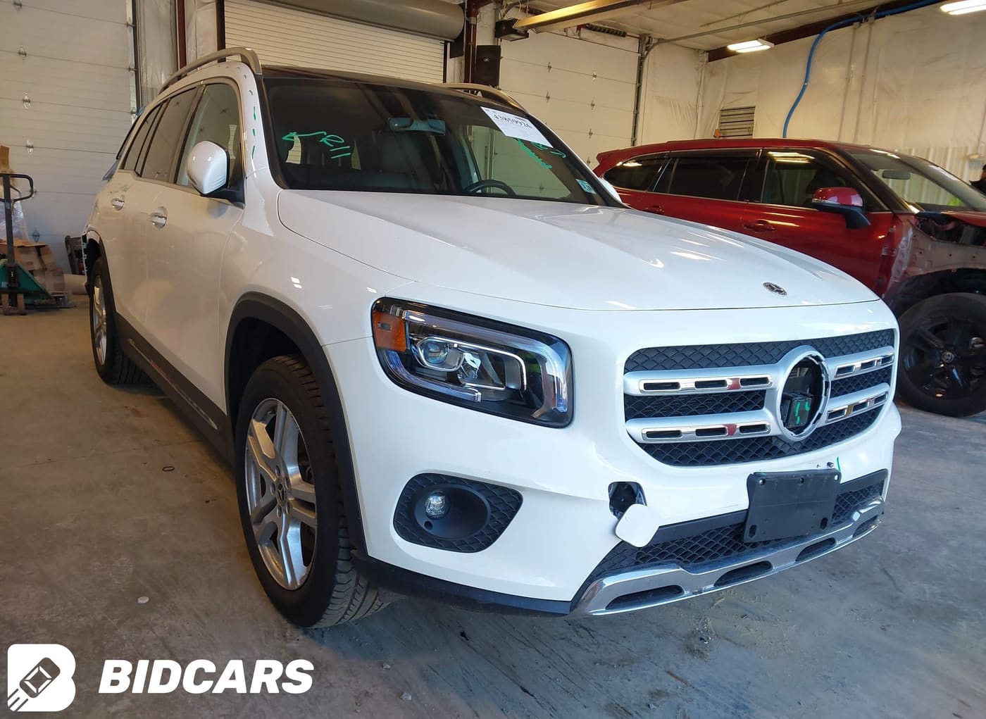 Mercedes-Benz GLB 250 4MATIC 2023